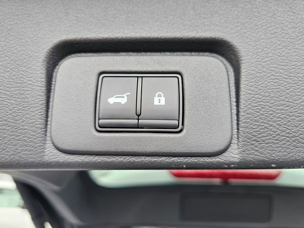 Used 2023 Nissan Rogue Platinum w/ Platinum Premium Package image 12