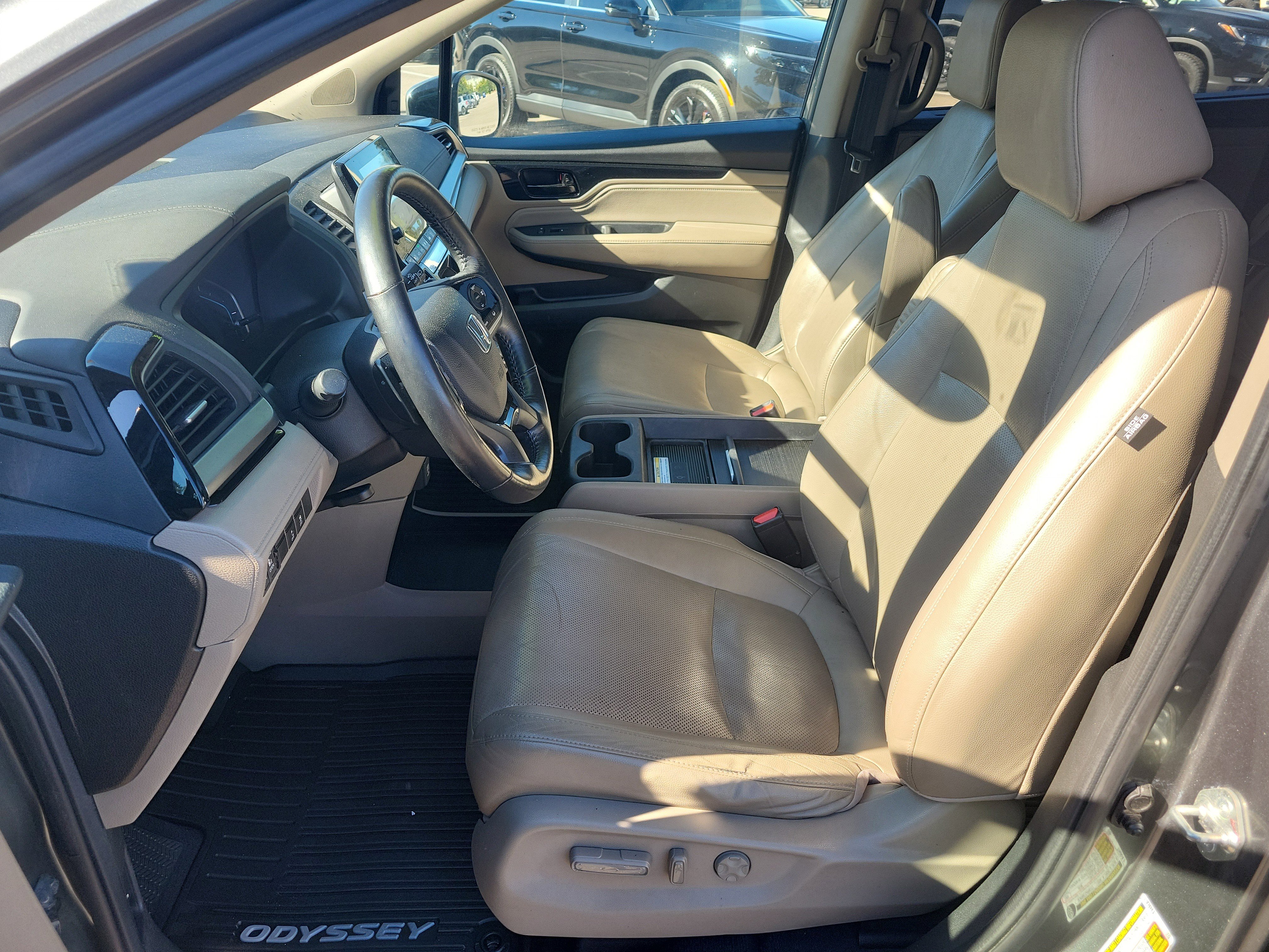 Used 2019 Honda Odyssey Elite image 21