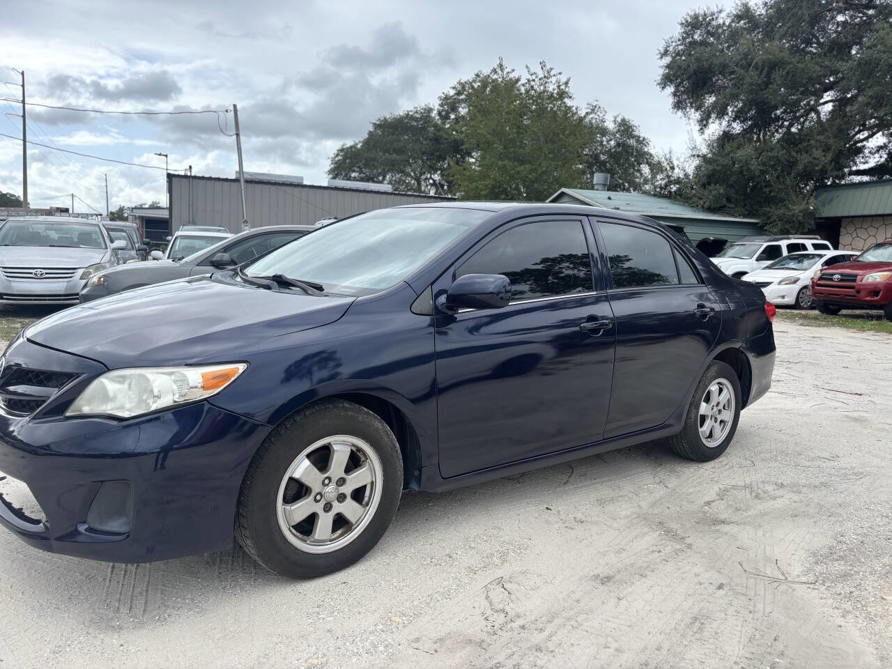 Used 2013 Toyota Corolla L FWD image 4