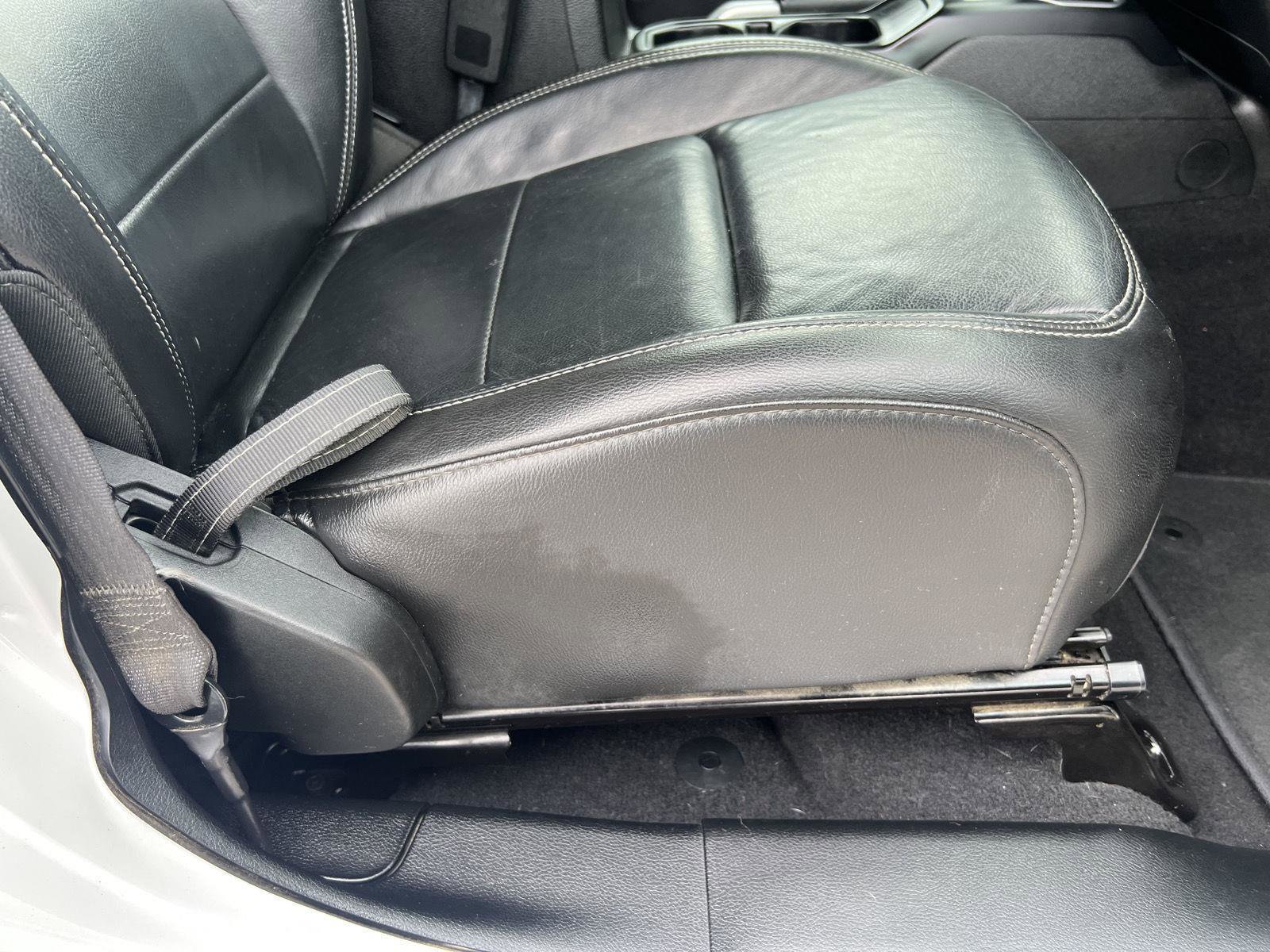 Used 2018 Jeep Wrangler Unlimited Sahara image 27