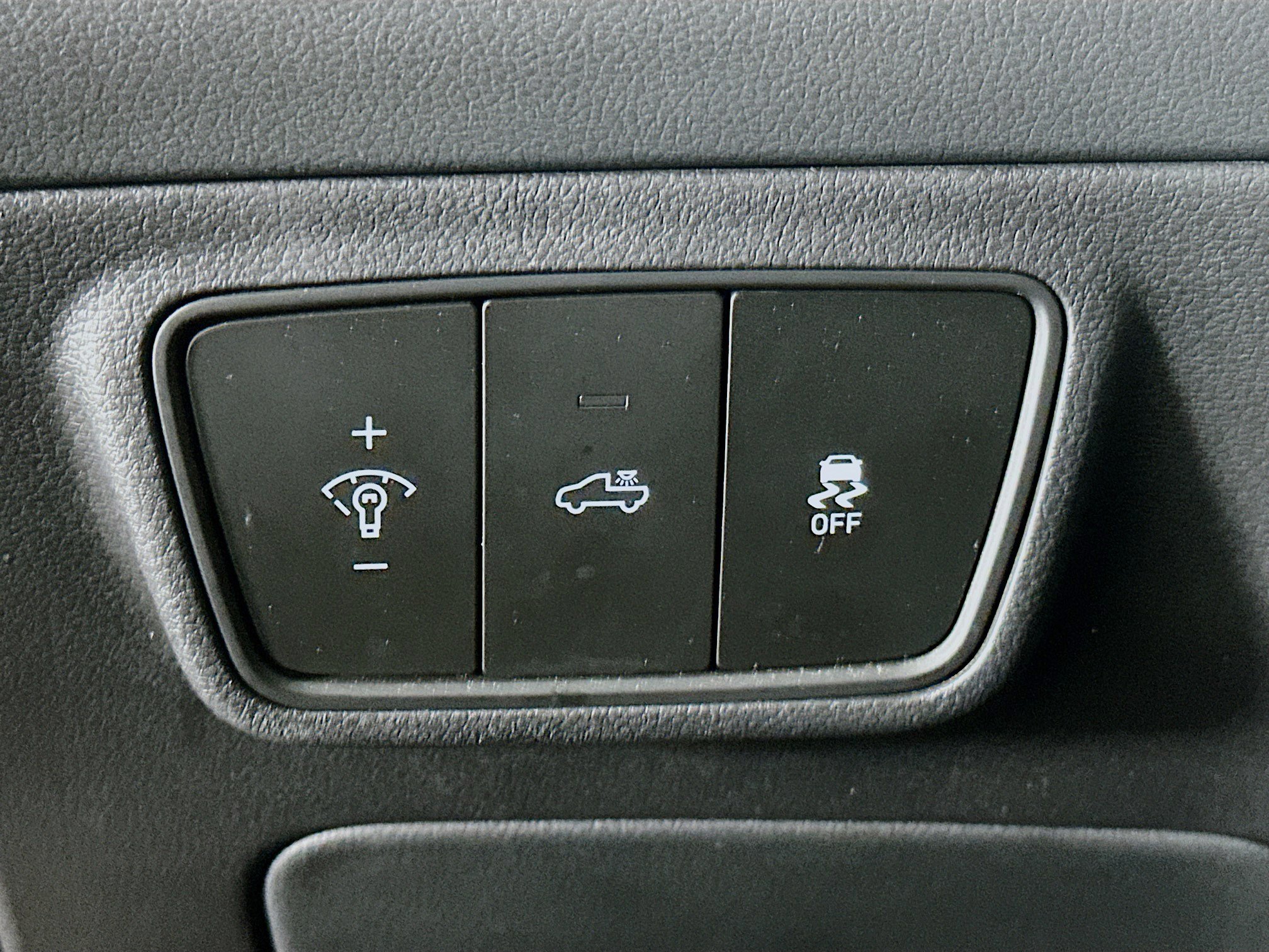 Used 2024 Hyundai Santa Cruz Limited AWD/4WD image 17