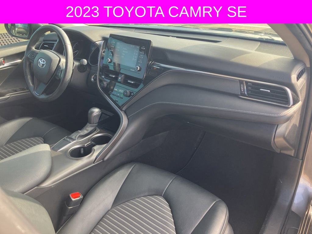 Used 2023 Toyota Camry SE image 11