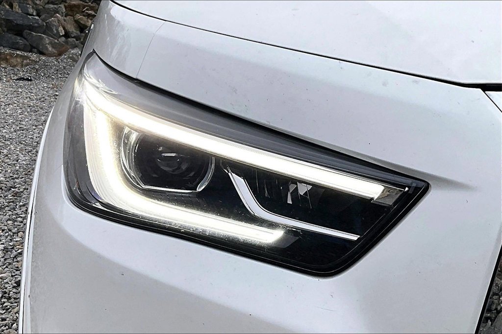 Used 2021 INFINITI QX80 Luxe w/ Cargo Package image 26