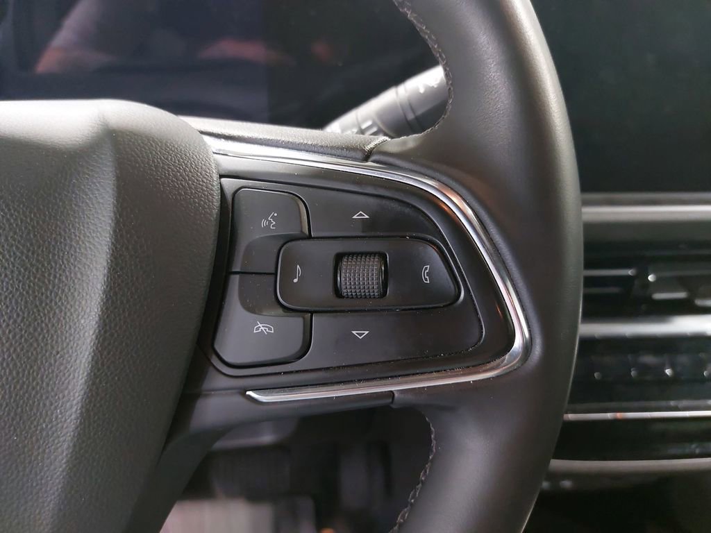 Used 2025 Buick Envista Avenir FWD image 18