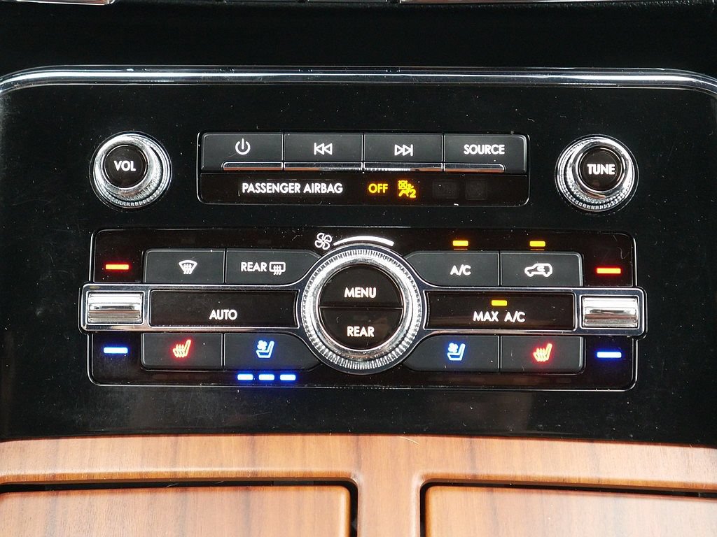 Used 2019 Lincoln Navigator Reserve AWD/4WD image 22