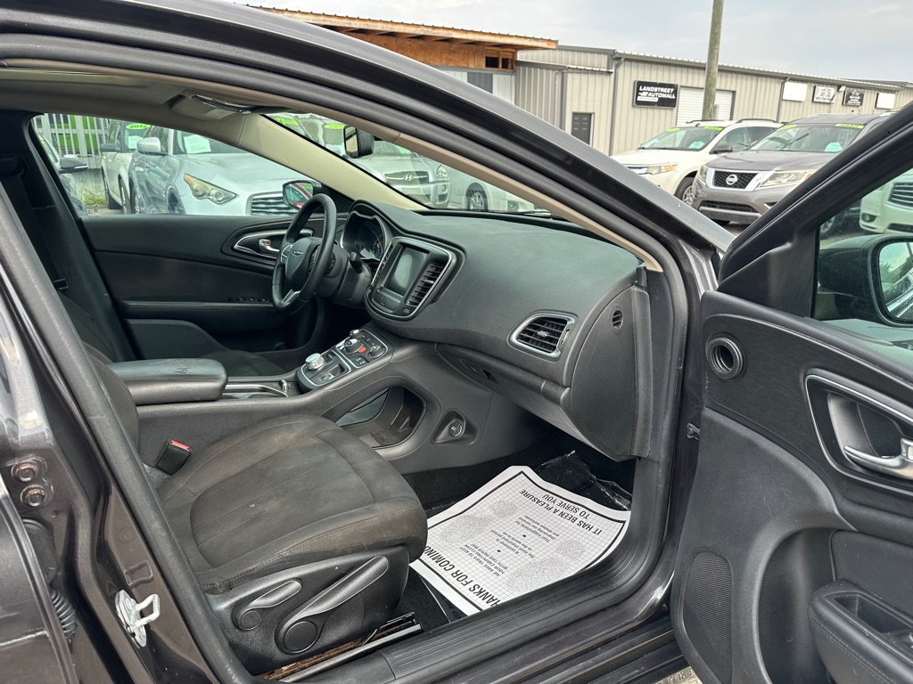Used 2016 Chrysler 200 Limited w/ Anniversary Edition FWD image 12