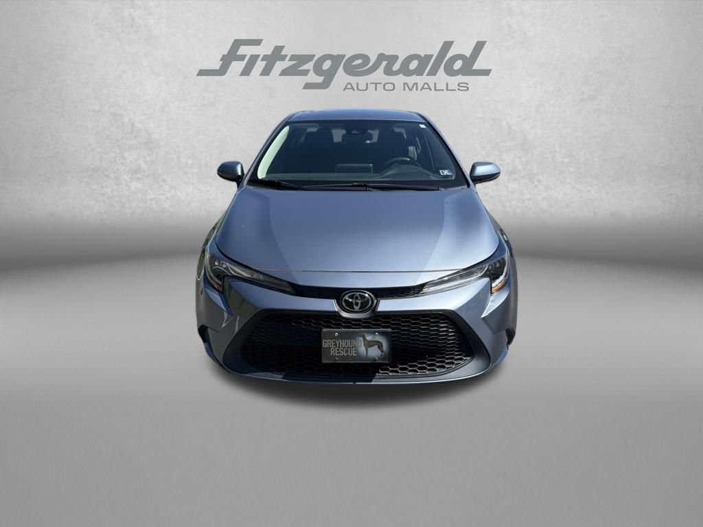 Used 2021 Toyota Corolla LE FWD image 2