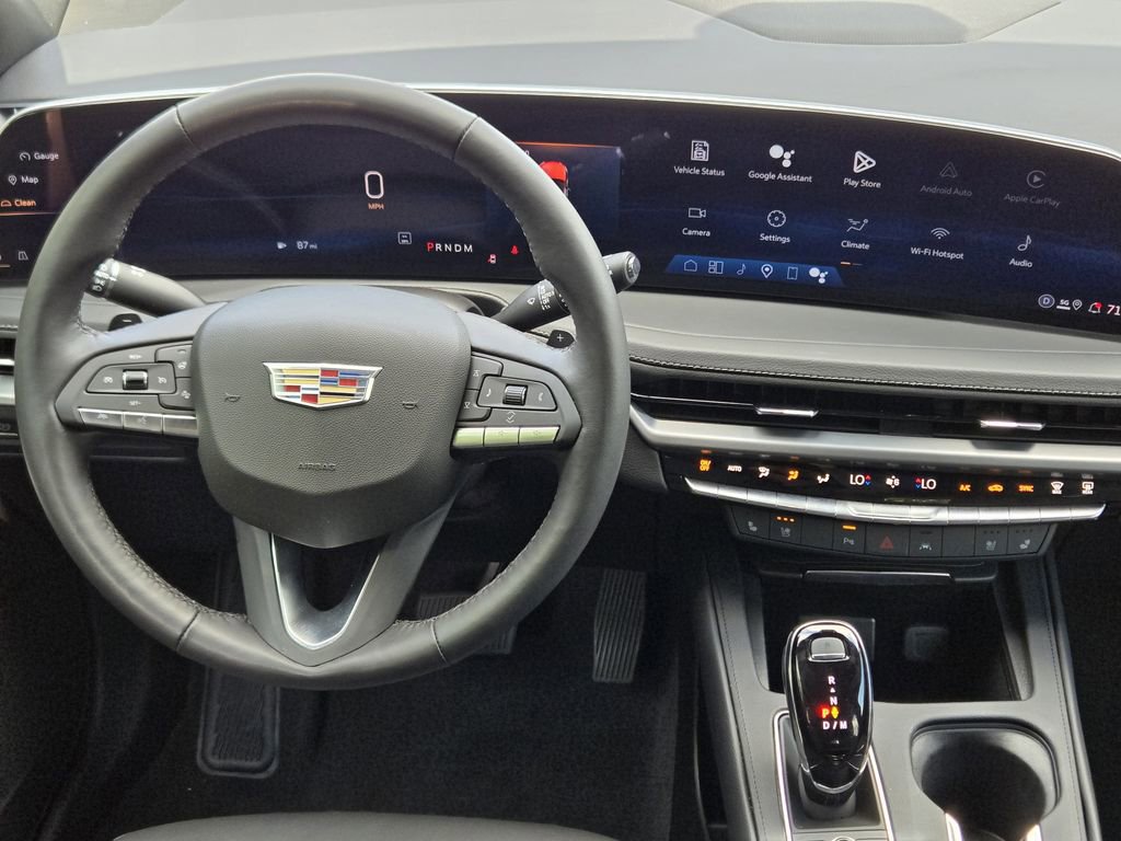 Used 2025 Cadillac XT4 Premium Luxury image 35