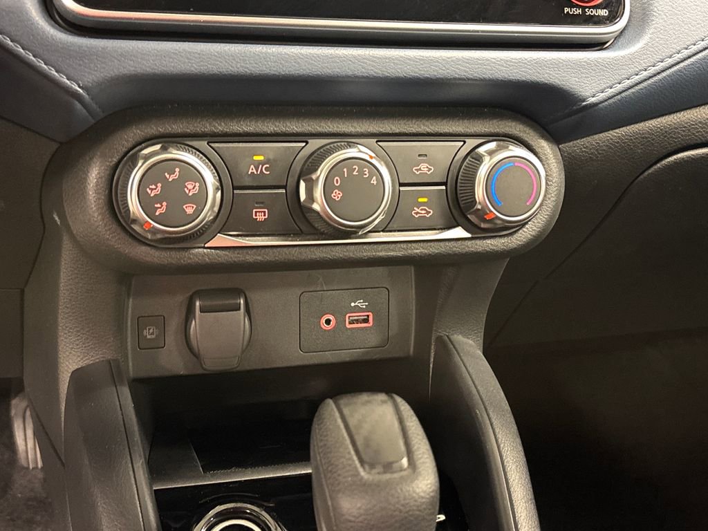 Used 2025 Nissan Versa SV FWD image 36