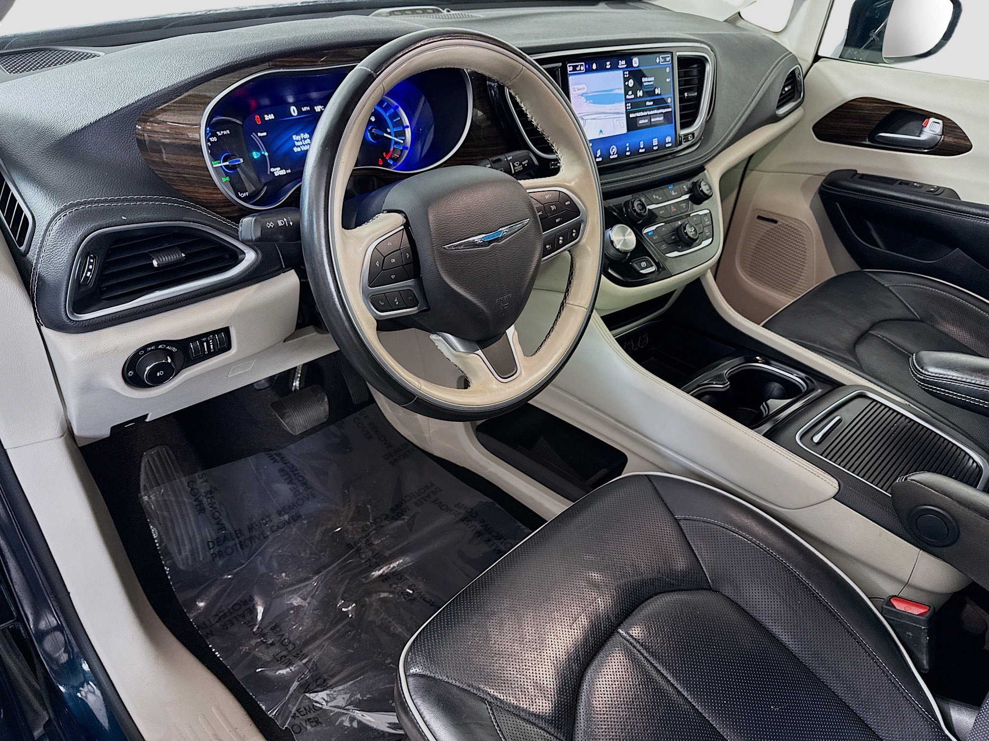 Used 2021 Chrysler Pacifica Limited w/ Premium & Safety Sphere Group image 23