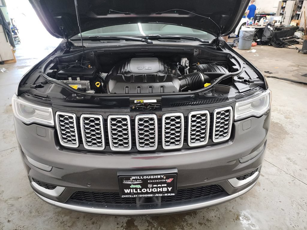 Used 2020 Jeep Grand Cherokee Summit w/ Platinum Series Group AWD/4WD image 36