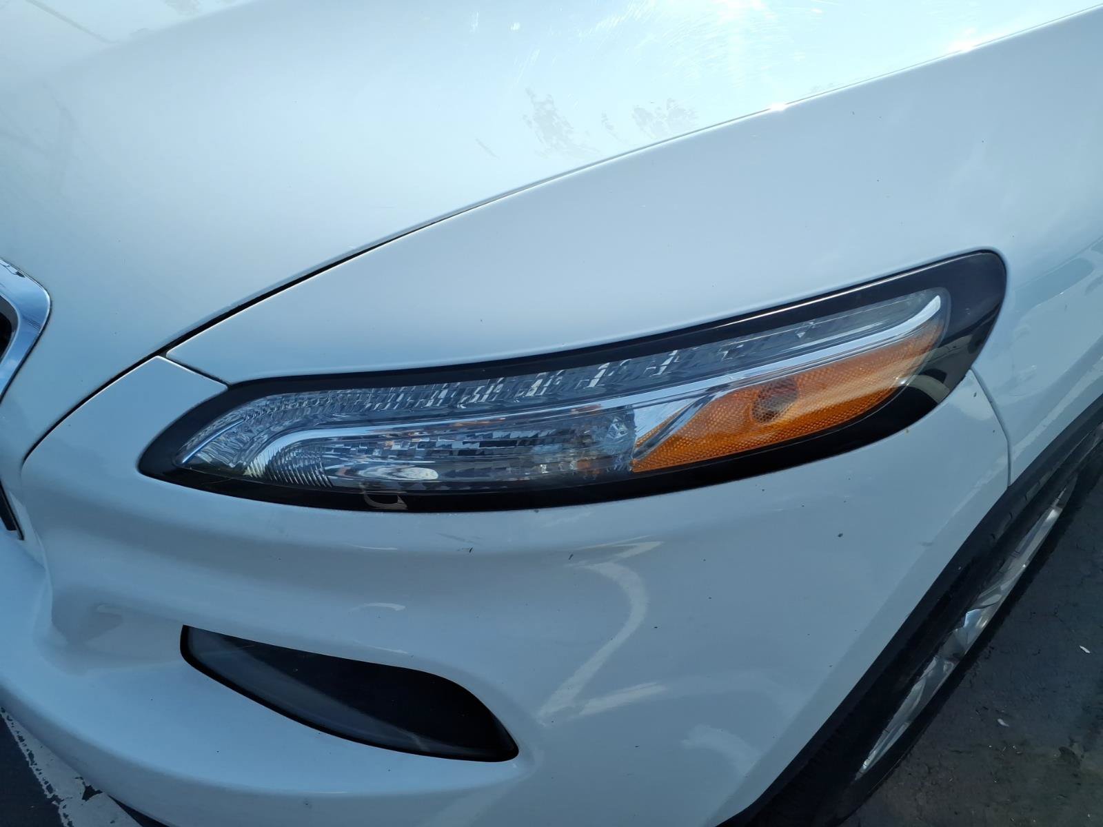 Used 2017 Jeep Cherokee Limited AWD/4WD image 12