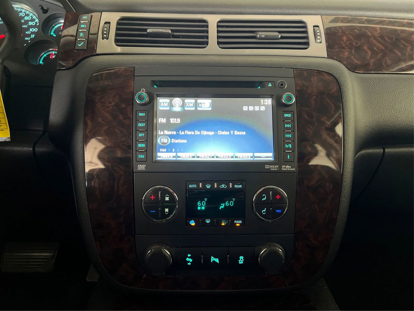 Used 2014 GMC Yukon XL Denali image 14