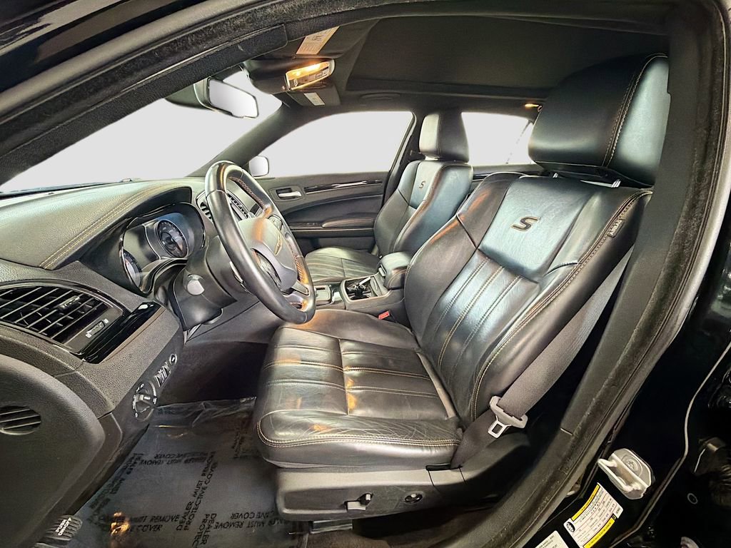 Used 2016 Chrysler 300 S image 21