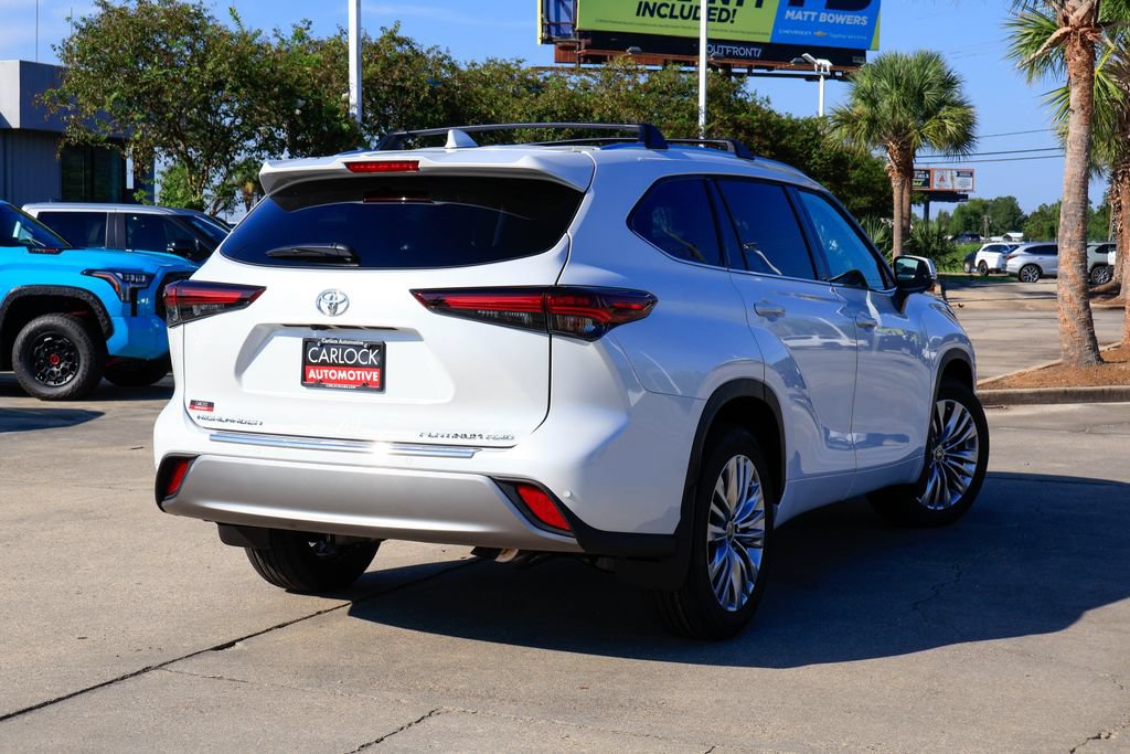 New 2026 Toyota Highlander Platinum AWD/4WD image 2