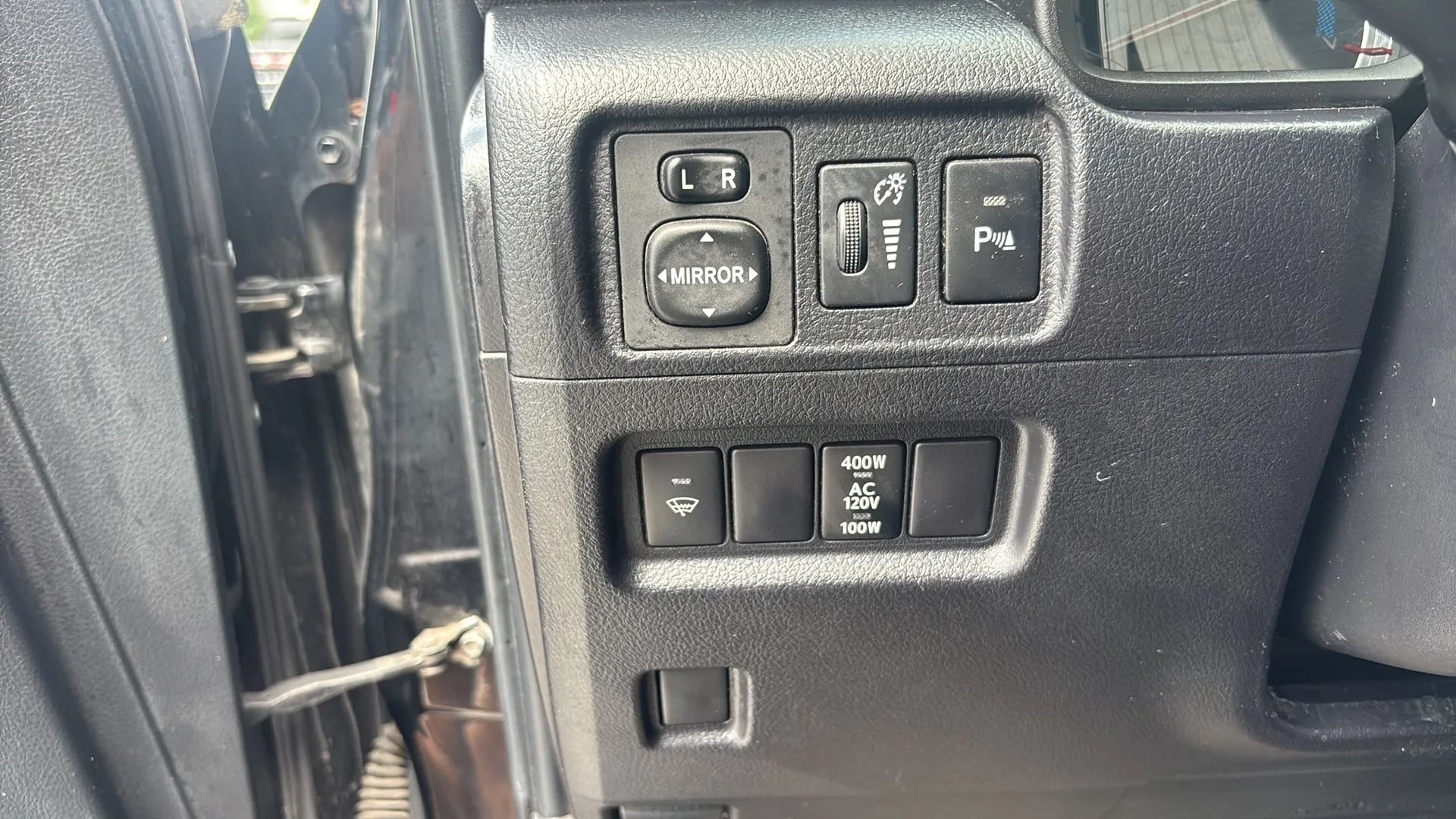 Used 2016 Toyota 4Runner Limited AWD/4WD image 18