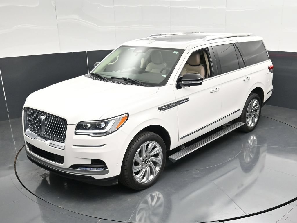 Used 2024 Lincoln Navigator Premiere AWD/4WD image 52