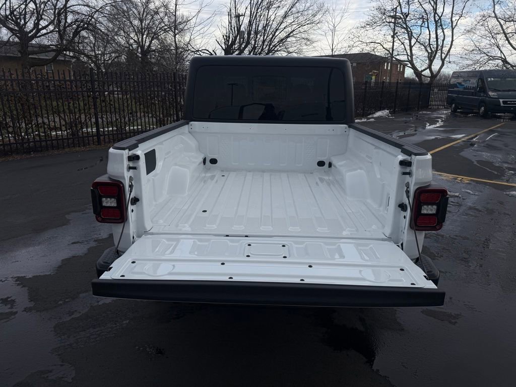 New 2026 Jeep Gladiator Sport AWD/4WD image 7