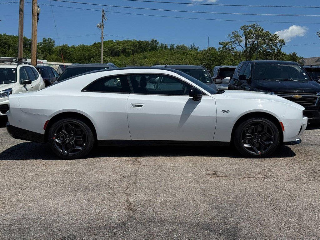 New 2026 Dodge Charger R/T AWD/4WD image 2
