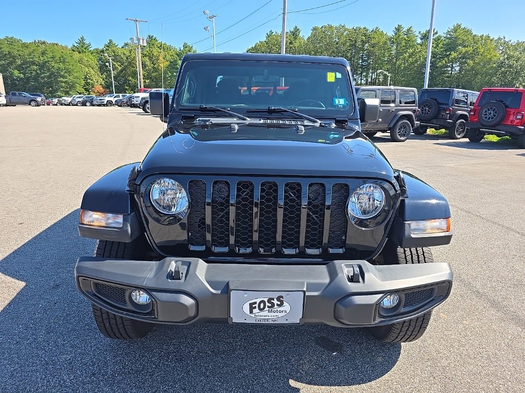 Certified 2022 Jeep Gladiator Willys image 2