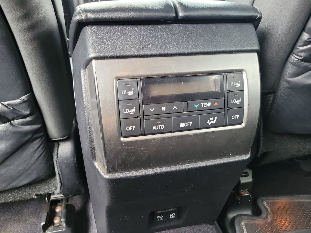 Used 2022 Lexus GX 460 Premium w/ Premium Package image 11