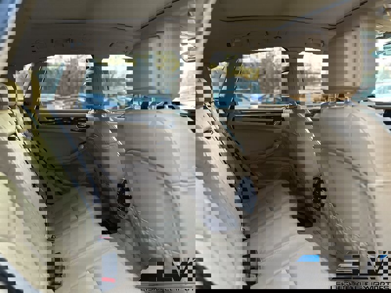 Used 2016 Porsche Macan S AWD/4WD image 24