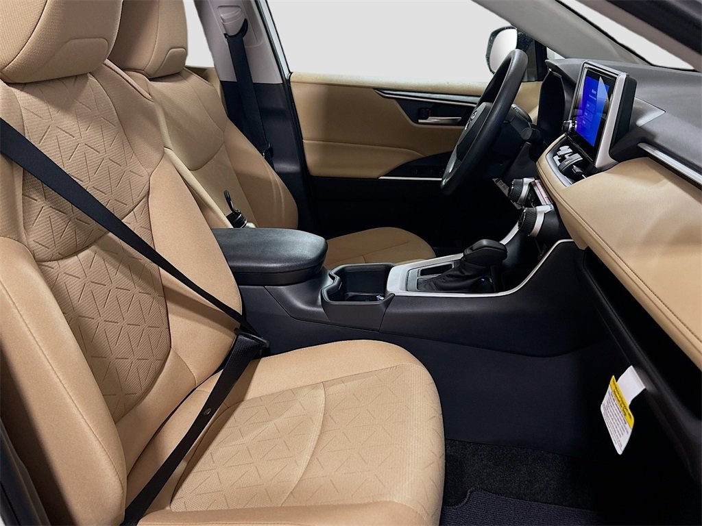 New 2025 Toyota RAV4 XLE image 27