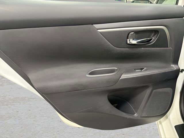 Used 2015 Nissan Altima 2.5 S w/ Power Driver Seat Package FWD image 24