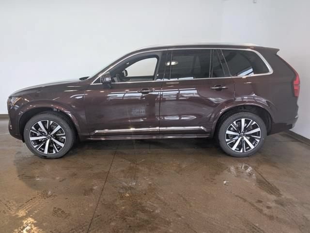 New 2026 Volvo XC90 B5 Core AWD/4WD image 3