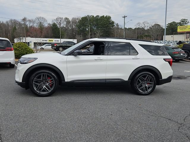 Used 2025 Ford Explorer ST-Line w/ Premium Package image 4