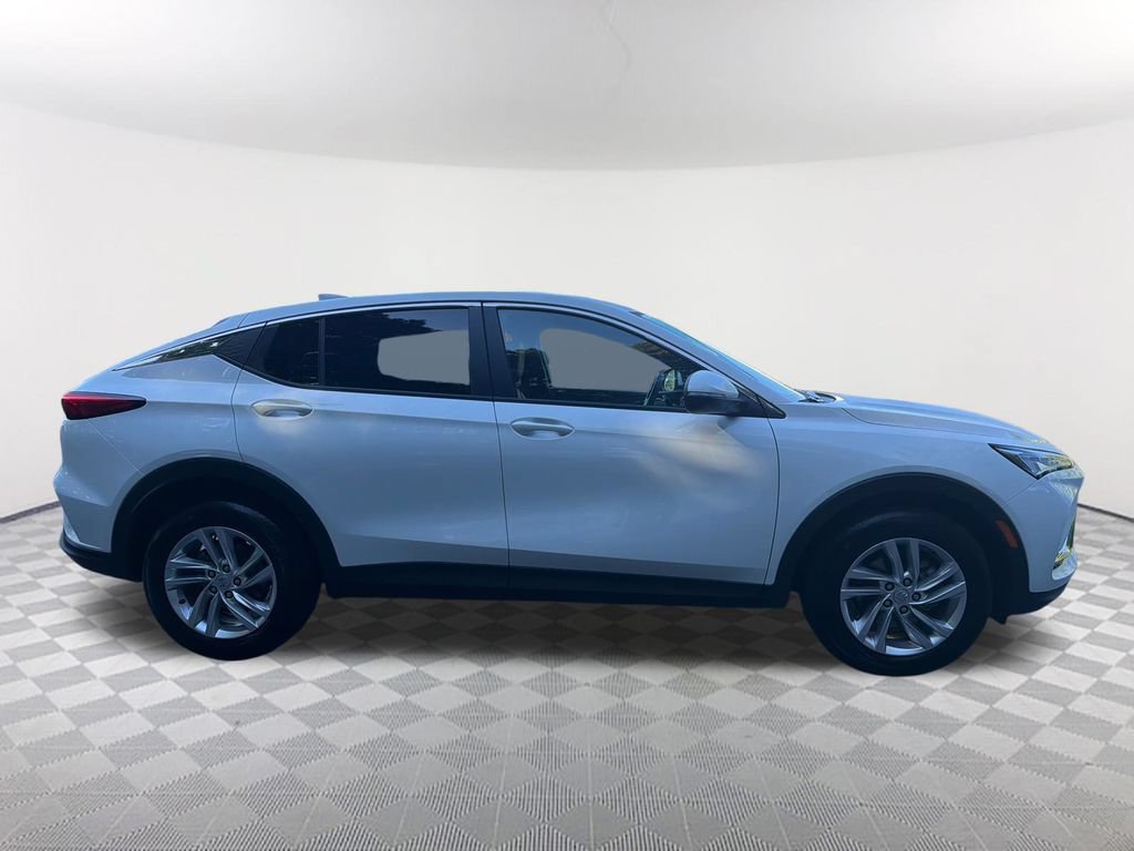 Used 2025 Buick Envista Preferred FWD image 4