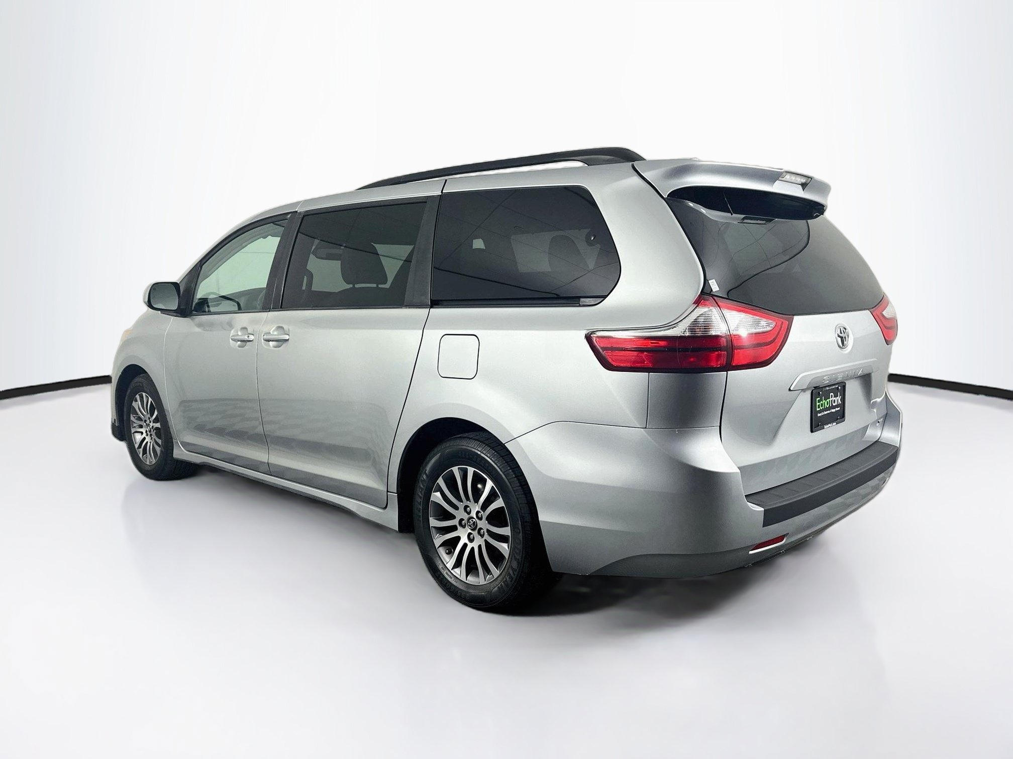 Used 2019 Toyota Sienna XLE FWD image 5