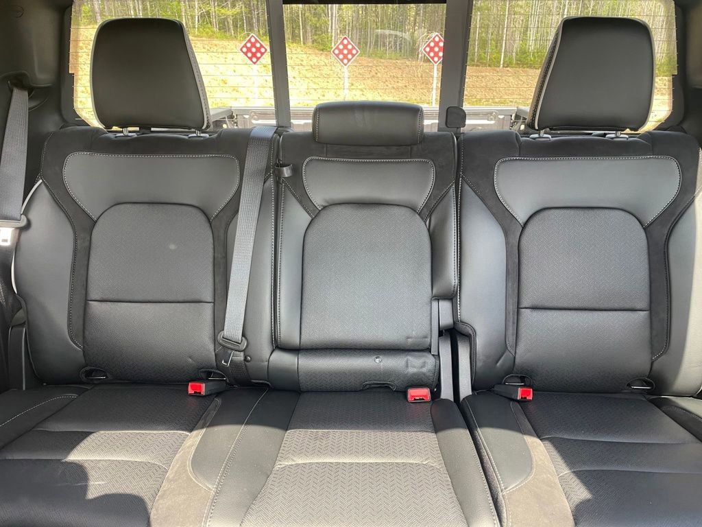 New 2026 RAM 1500 Laramie AWD/4WD image 19