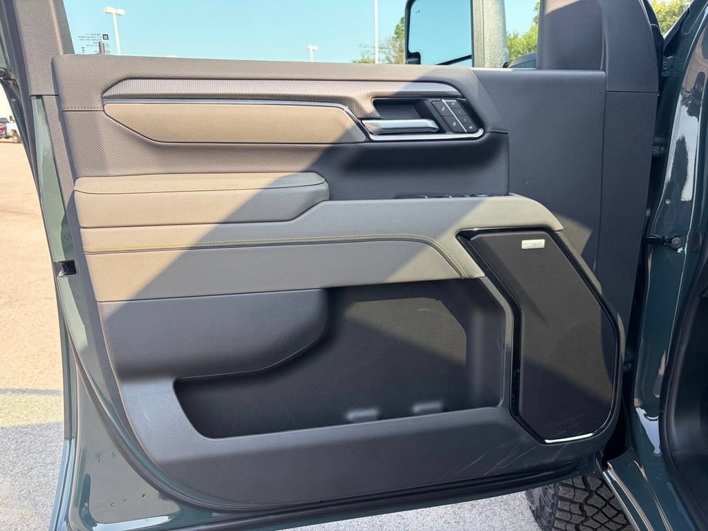 New 2026 Chevrolet Silverado 2500 ZR2 AWD/4WD image 14