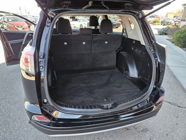 Used 2018 Toyota RAV4 XLE w/ Plus Extra Value Package image 26