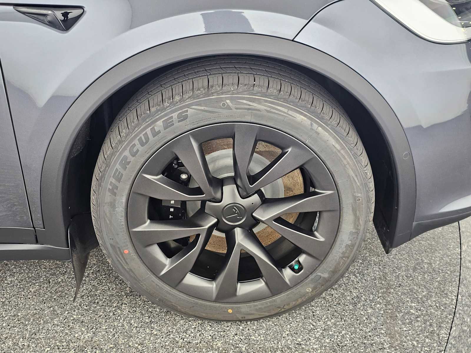 Used 2022 Tesla Model X image 9