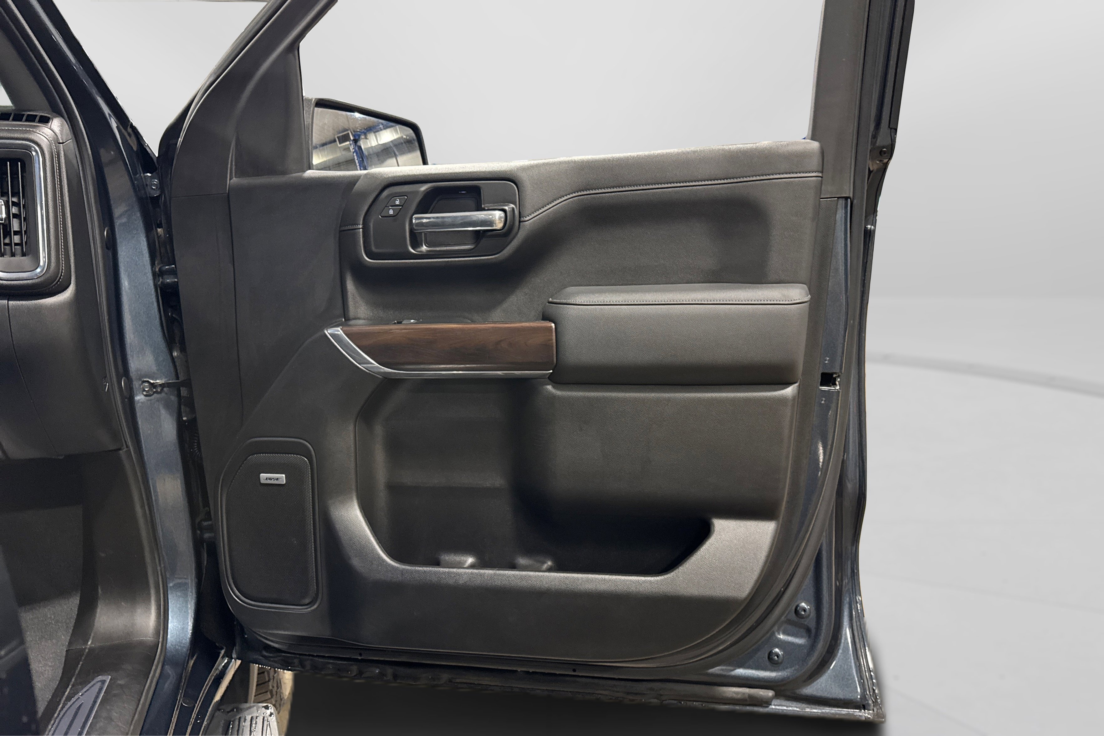 Used 2019 GMC Sierra 1500 SLT image 42