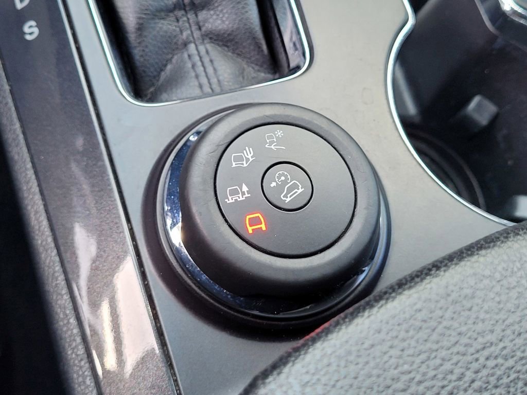 Used 2019 Ford Explorer Sport image 19