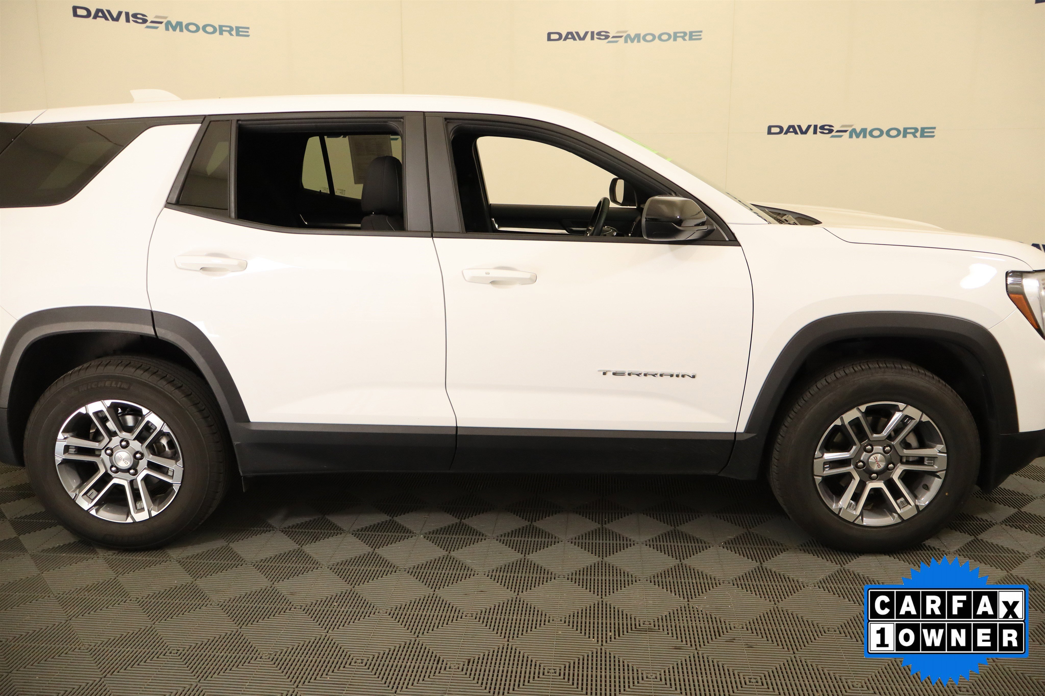 Used 2026 GMC Terrain Elevation AWD/4WD image 5
