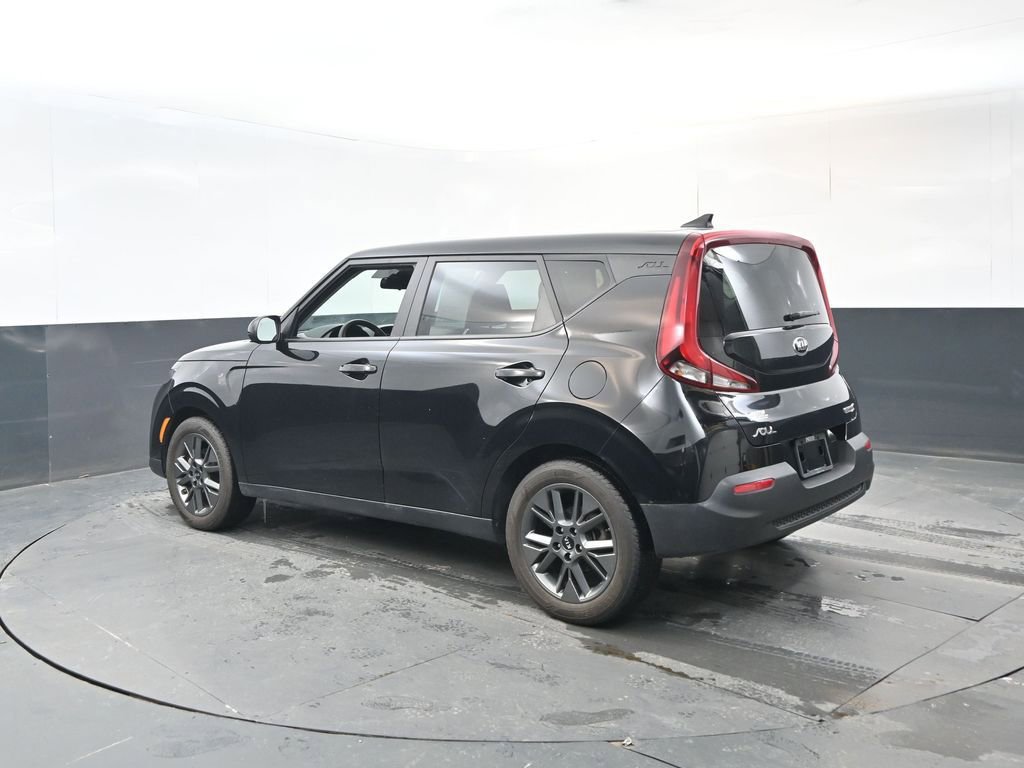 Used 2021 Kia Soul S image 3
