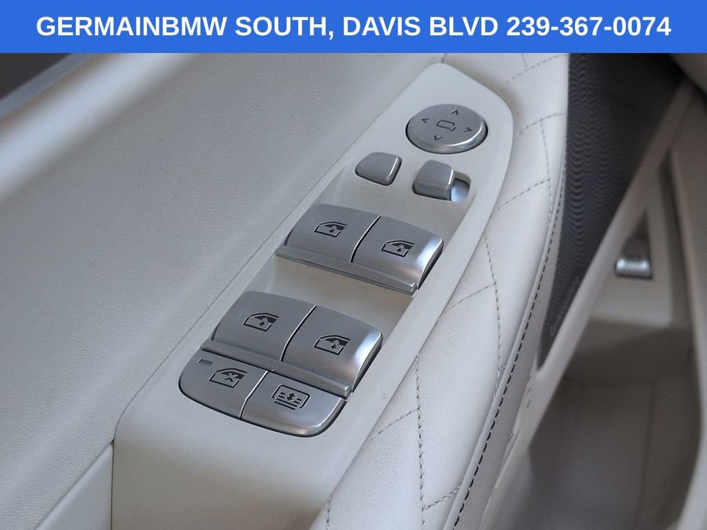 Used 2022 BMW ALPINA B7 xDrive AWD/4WD image 26