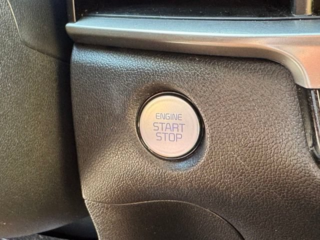 Used 2025 Kia Sorento S FWD image 21