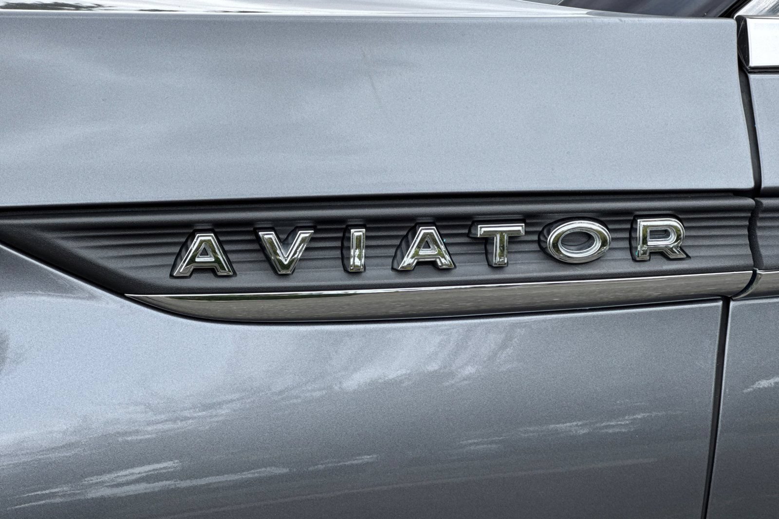 Used 2023 Lincoln Aviator Reserve w/ Equipment Group 201A RWD image 27