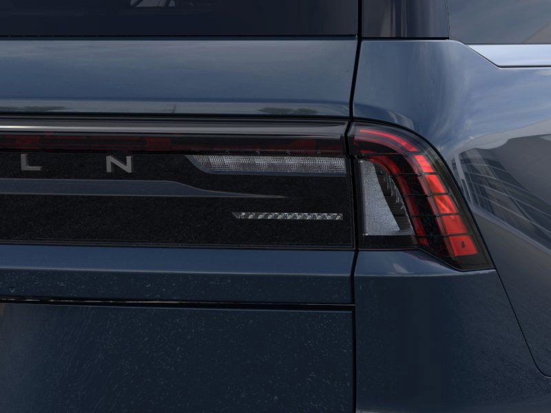 New 2026 Lincoln Navigator Reserve AWD/4WD image 21