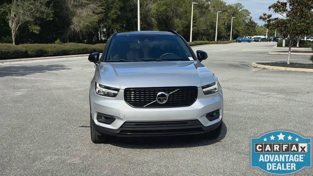 Used 2019 Volvo XC40 T5 R-Design image 3