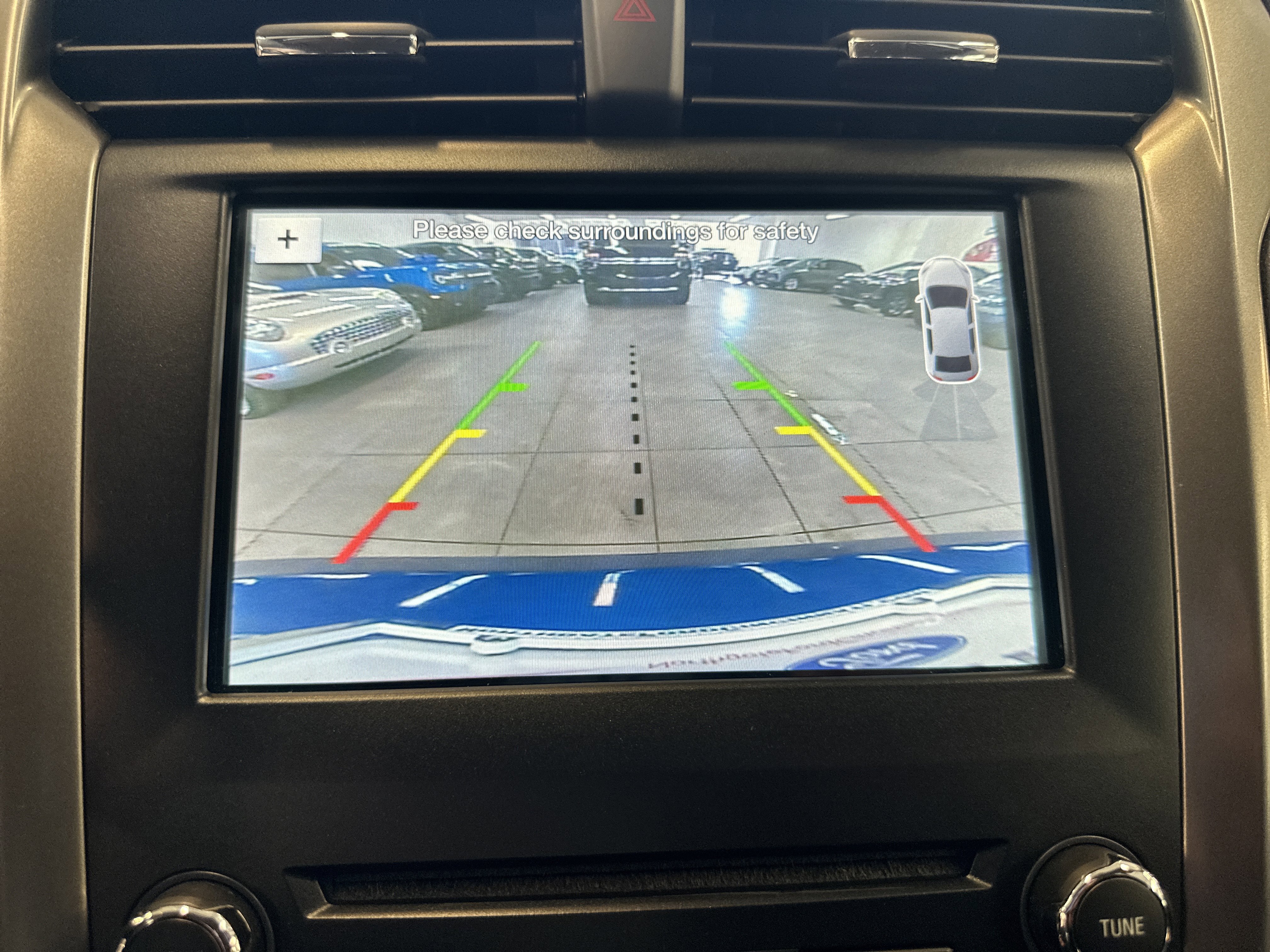 Used 2017 Ford Fusion SE w/ Fusion SE Technology Package image 28