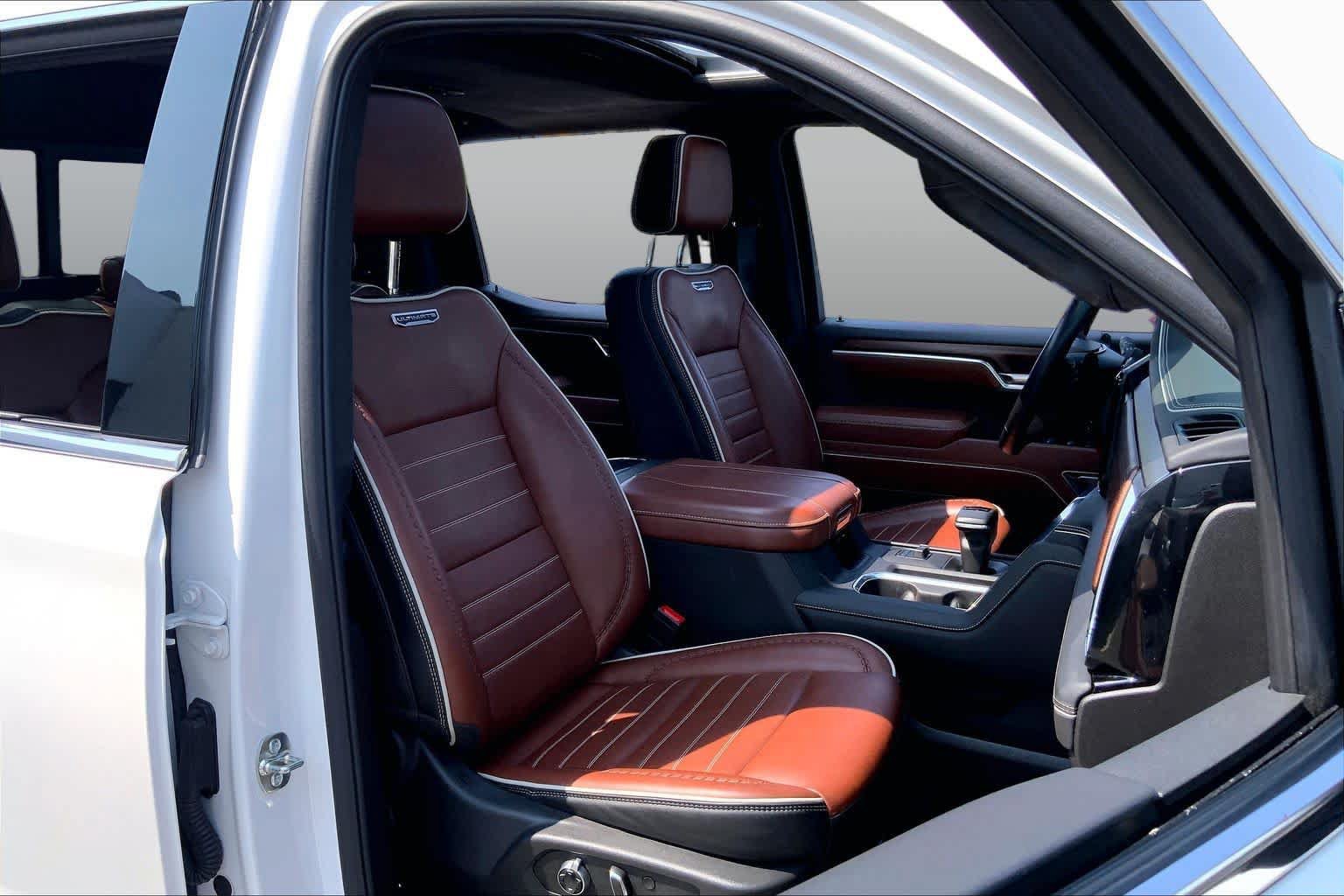 Used 2025 GMC Sierra 1500 Denali Ultimate AWD/4WD image 8