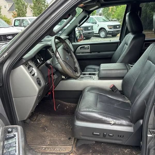 Used 2014 Ford Expedition EL Limited w/ Equipment Group 301A AWD/4WD image 22