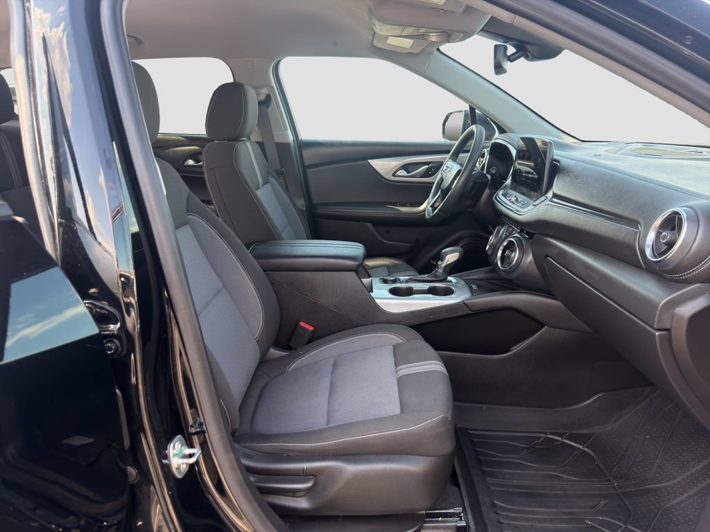Used 2024 Chevrolet Blazer LT w/ Convenience Package FWD image 18