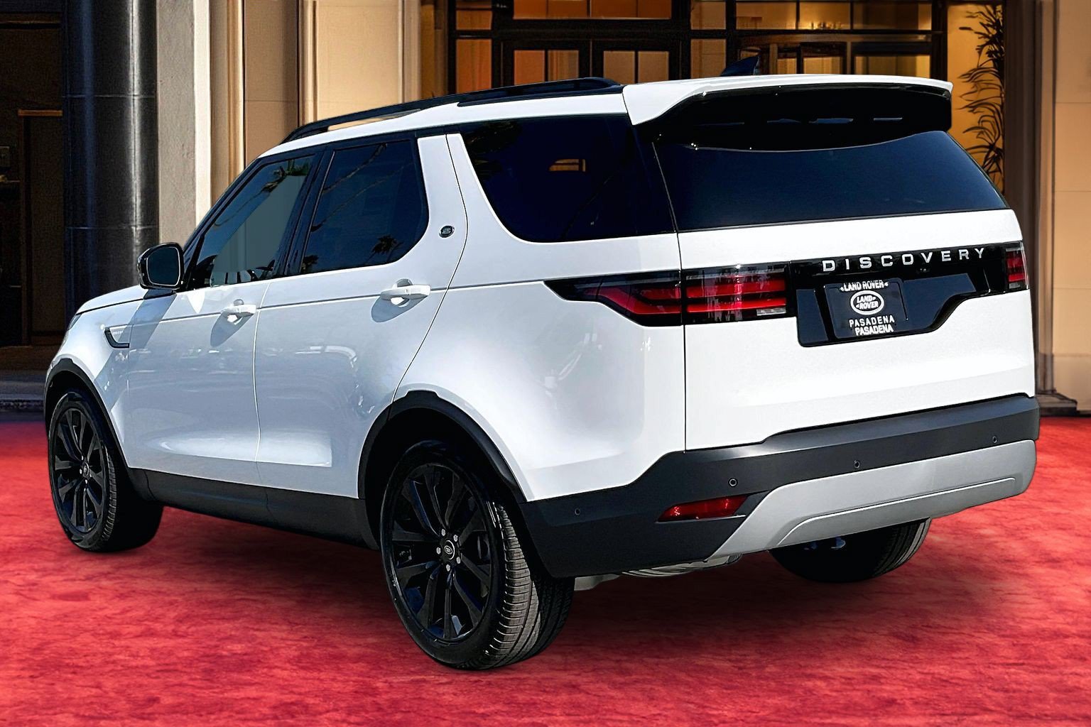 New 2026 Land Rover Discovery S AWD/4WD image 4